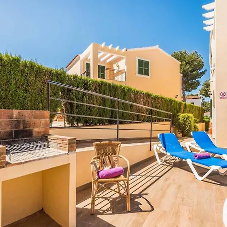 Carmela Cala Galdana (Menorca)